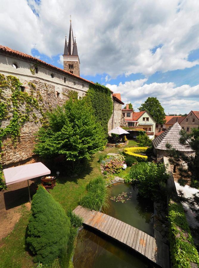 Penzion Kamenne Slunce Telc Exterior photo
